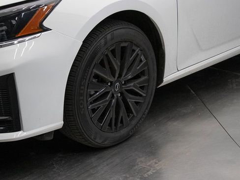 Used 2025 Nissan Altima 2.5 SV w/ SV Special Edition Package image 7