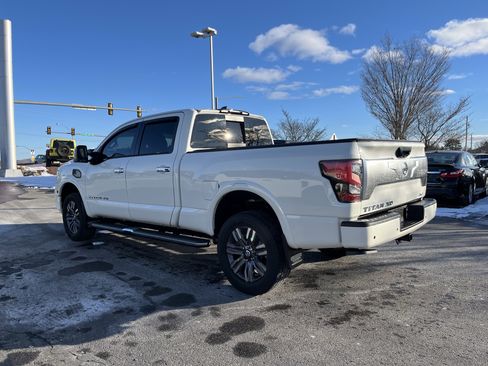 Used 2022 Nissan Titan Platinum Reserve w/ Moonroof Package image 6