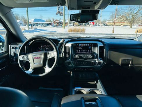 Used 2018 GMC Sierra 1500 SLT image 16