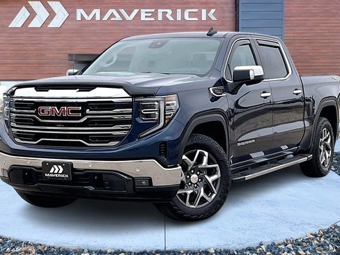 Used 2023 GMC Sierra 1500 SLT w/ SLT Premium Package image 3