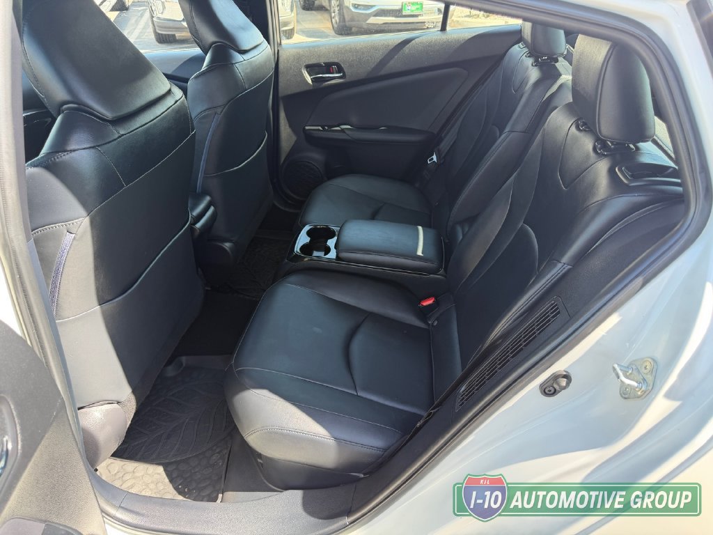 Used 2017 Toyota Prius Prime Advanced FWD image 28