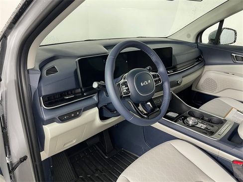 New 2026 Kia Carnival EX image 2