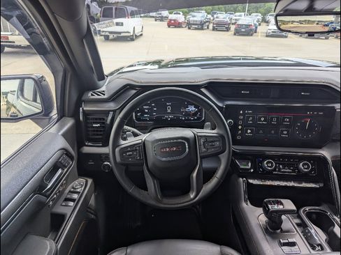 Used 2025 GMC Sierra 1500 AT4 w/ AT4 Premium Package AWD/4WD image 3