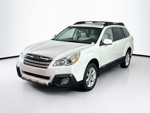 Used 2014 Subaru Outback 2.5i Limited AWD/4WD image 3