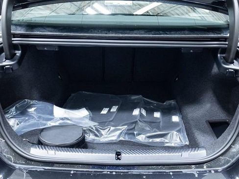 New 2026 BMW 530i xDrive w/ M Sport Package image 11