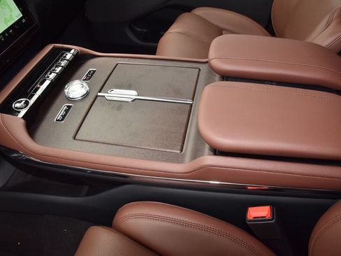 New 2026 Lincoln Navigator L Reserve AWD/4WD image 31