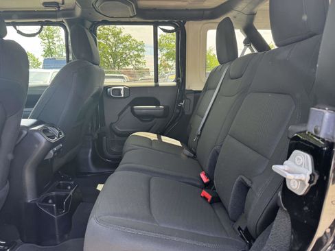 Used 2020 Jeep Wrangler Unlimited Sport S AWD/4WD image 14