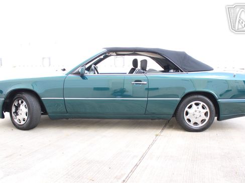 Used 1994 Mercedes-Benz E 320 Convertible image 14