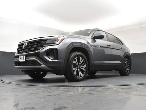 Used 2024 Volkswagen Atlas Cross Sport SE image 21