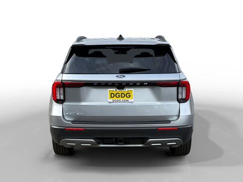 Used 2025 Ford Explorer Active w/ Active Comfort Package image 4