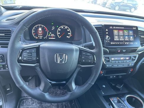 Used 2024 Honda Ridgeline Black Edition image 15