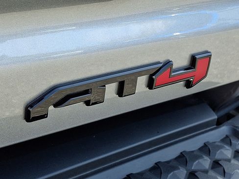 Certified 2025 GMC Canyon AT4 w/ Nightfall Edition AWD/4WD image 35