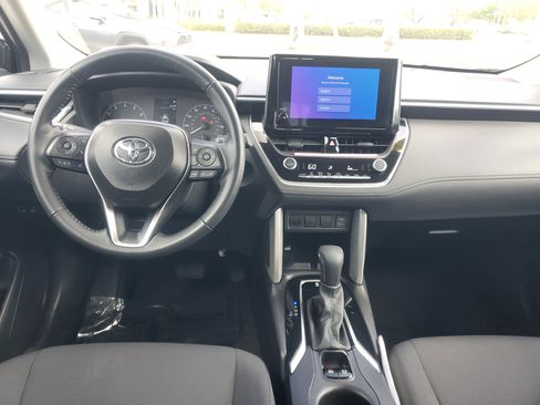Certified 2024 Toyota Corolla Cross LE FWD image 10