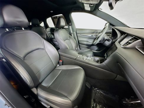 Used 2023 INFINITI QX55 Essential w/ Accent Package image 12