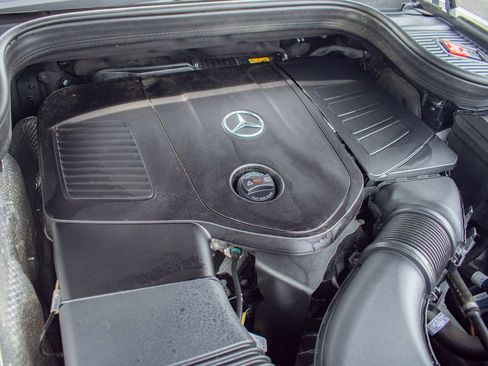 Used 2024 Mercedes-Benz GLE 450e 4MATIC image 36