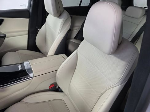 Certified 2024 Mercedes-Benz GLC 300 image 11
