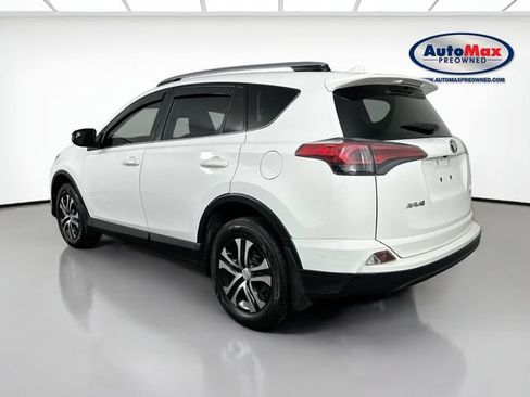 Used 2017 Toyota RAV4 LE w/ Carpet Mat Package AWD/4WD image 5
