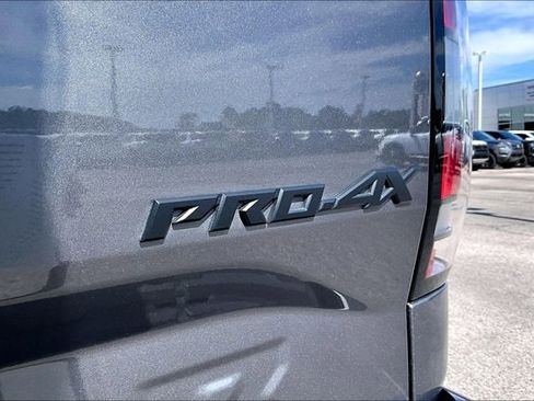 Used 2024 Nissan Frontier PRO-4X AWD/4WD image 21