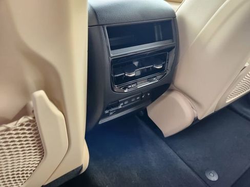 New 2026 Jeep Grand Cherokee Limited w/ Luxury Tech Group II AWD/4WD image 8