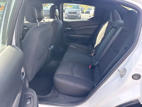 Used 2013 Dodge Avenger SXT FWD image 10