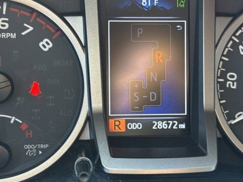 Used 2023 Toyota Tacoma SR5 w/ Technology Package image 21