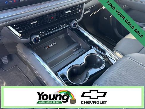 New 2026 Chevrolet Suburban Premier image 28