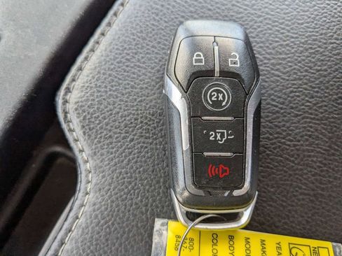 Used 2016 Ford F150 Lariat image 34