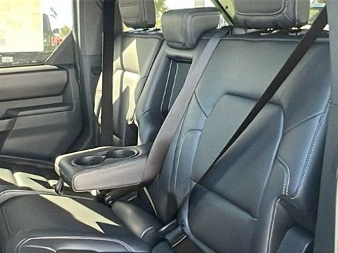 New 2025 Ford Bronco Badlands image 19