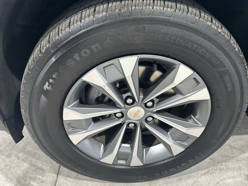 Used 2025 Chevrolet Equinox LT FWD image 9