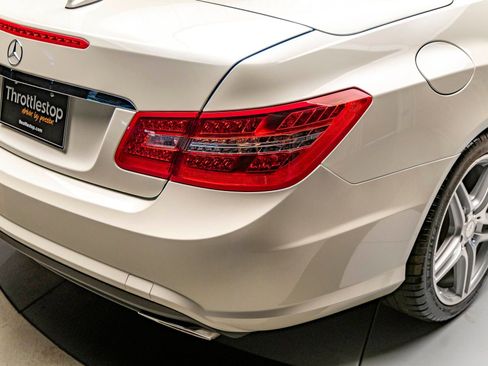 Used 2011 Mercedes-Benz E 550 Cabriolet image 22