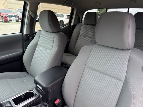 Used 2021 Toyota Tacoma SR5 RWD image 14