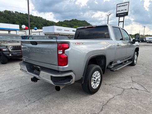 Used 2025 Chevrolet Silverado 2500 LT w/ Convenience Package AWD/4WD image 6