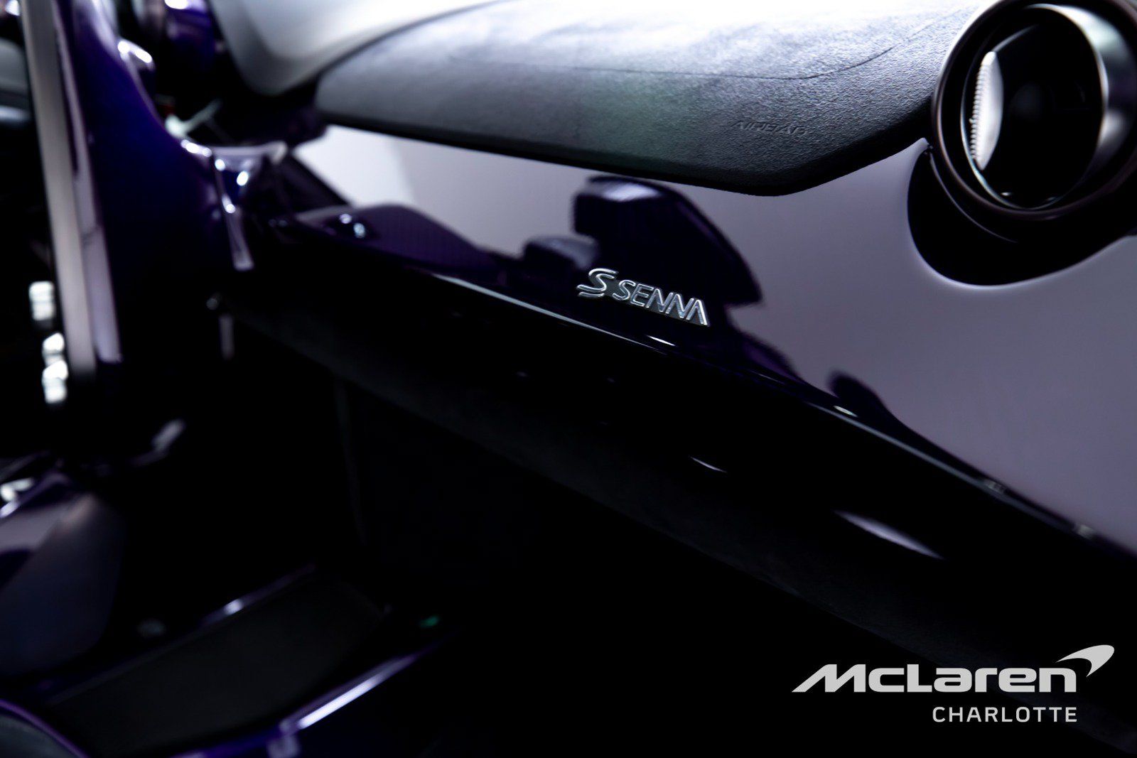 Used 2019 McLaren Senna RWD image 22