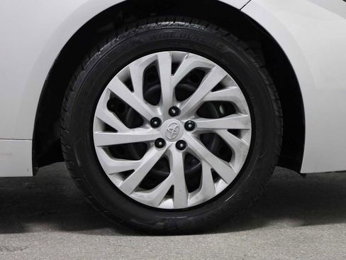 Used 2023 Toyota Corolla SE image 12