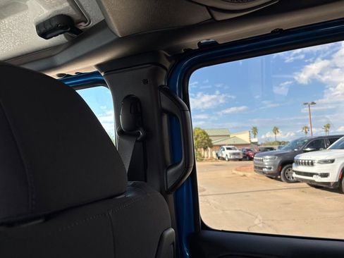 New 2025 Jeep Gladiator Mojave w/ Convenience Group image 42