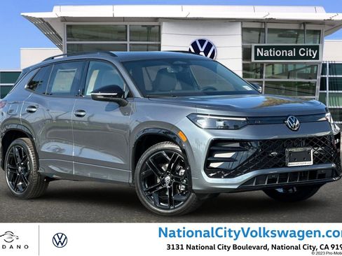 New 2026 Volkswagen Tiguan SE R-Line FWD image 1