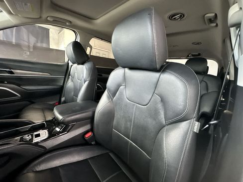 Used 2022 Kia Telluride EX w/ EX Premium Package FWD image 14