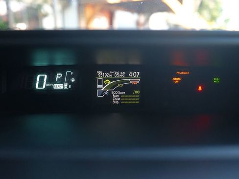 Used 2014 Toyota Prius C Four image 19