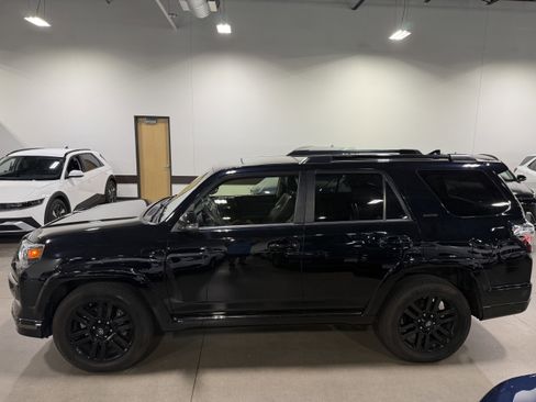 Used 2021 Toyota 4Runner Nightshade image 4