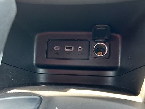 Used 2020 Chevrolet Equinox LT FWD image 42