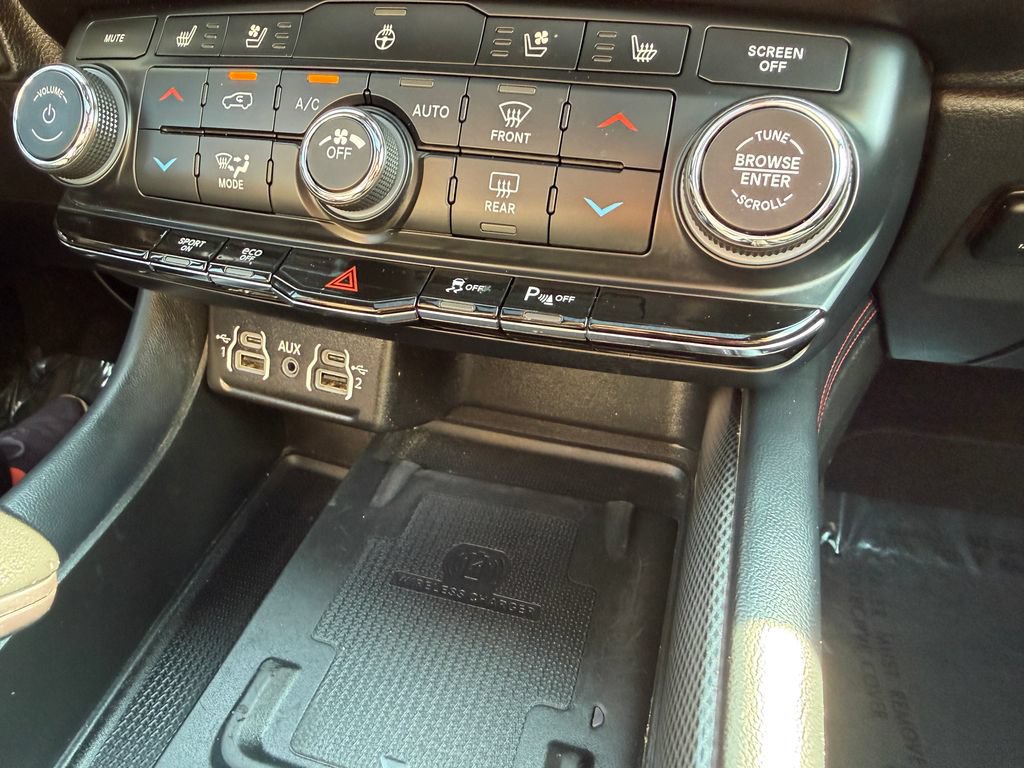 Used 2023 Dodge Durango R/T AWD/4WD image 34