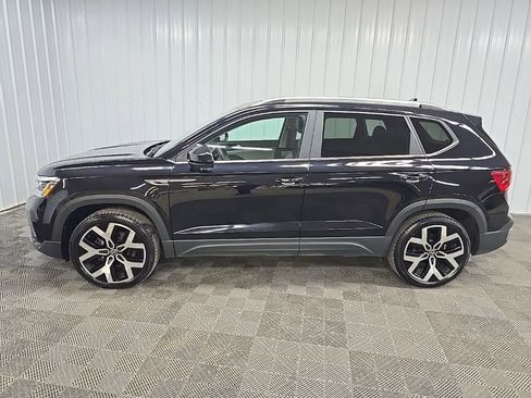 Used 2023 Volkswagen Taos SEL image 5