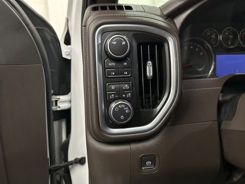 Used 2019 Chevrolet Silverado 1500 LT Trail Boss image 36