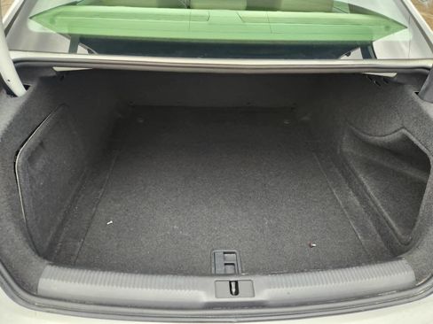 Used 2011 Audi A4 2.0T Premium image 14