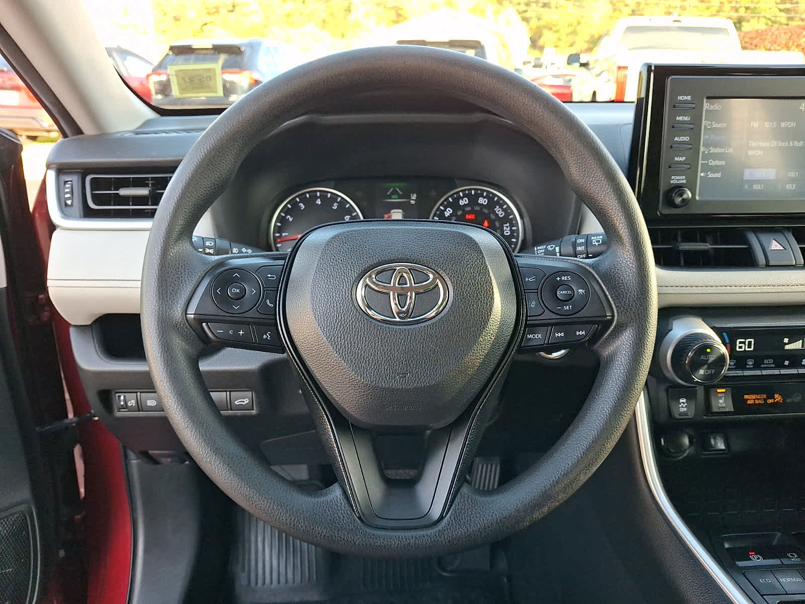 Used 2019 Toyota RAV4 XLE w/ Convenience Package FWD image 22
