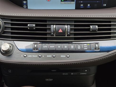 Used 2018 Lexus LS 500 image 19