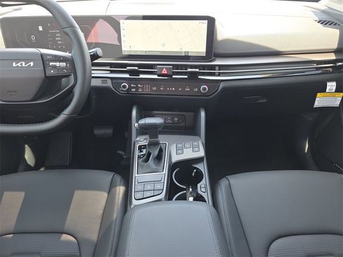 New 2026 Kia Sportage SX image 17