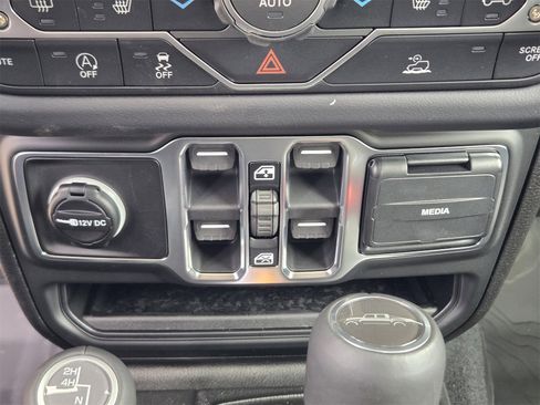 New 2026 Jeep Gladiator Sport image 21