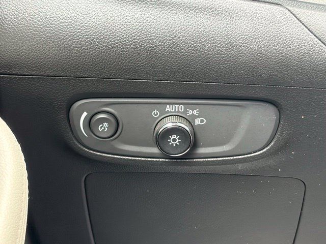 Used 2024 Buick Encore GX Sport Touring FWD image 19