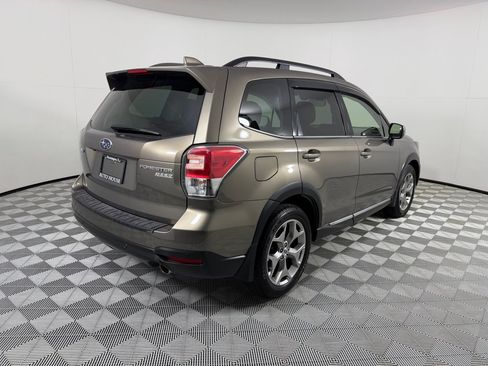 Used 2017 Subaru Forester 2.5i Touring AWD/4WD image 5
